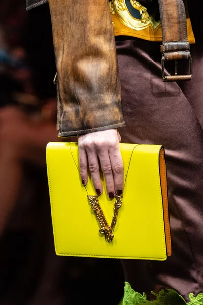 Look 21